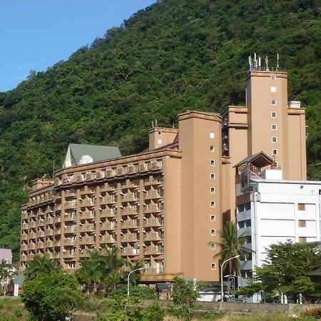 Fujiyeh Chipen Hot Spring Resort Wenquan Exterior foto